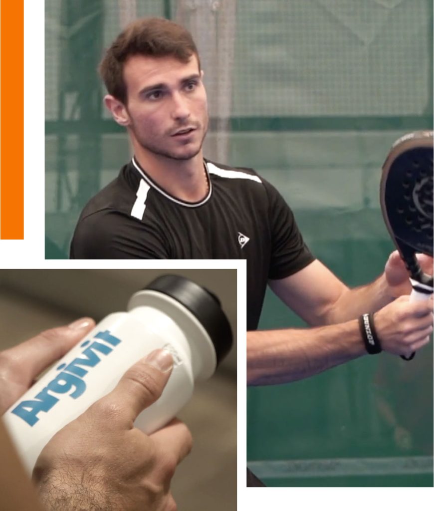Carlos, sport Ambassador per Argivit, durante una partita di padel