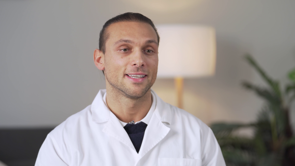 Simone Torini, biologo e nutrizionista, risponde alle domande sull'integrazione alimentare
